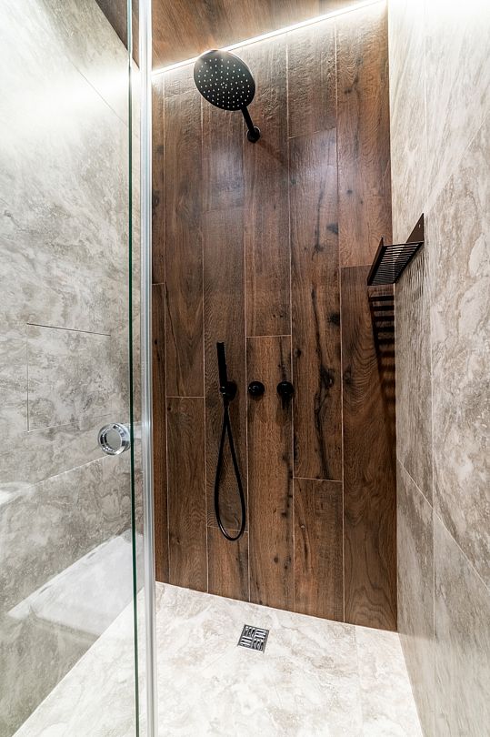 Делюкс 4-местный 1-комнатный (с балконом)