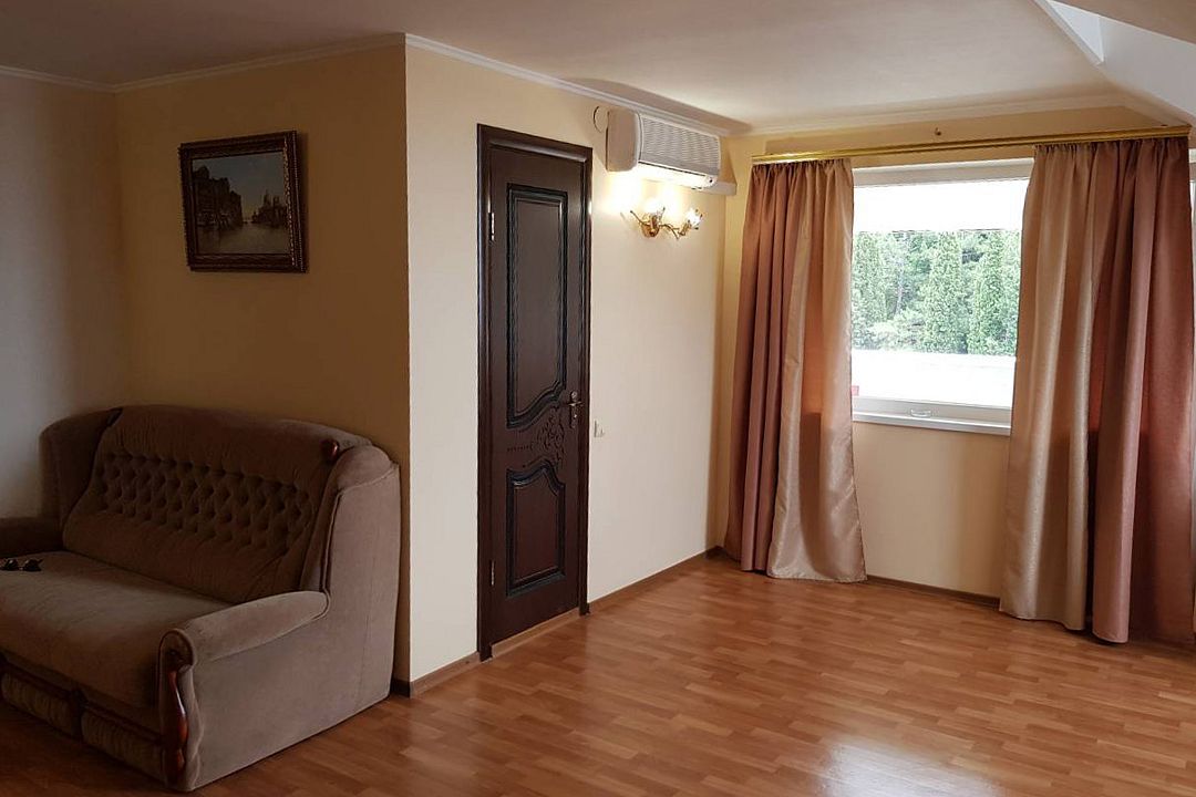 Люкс 3-местный 1-комнатный