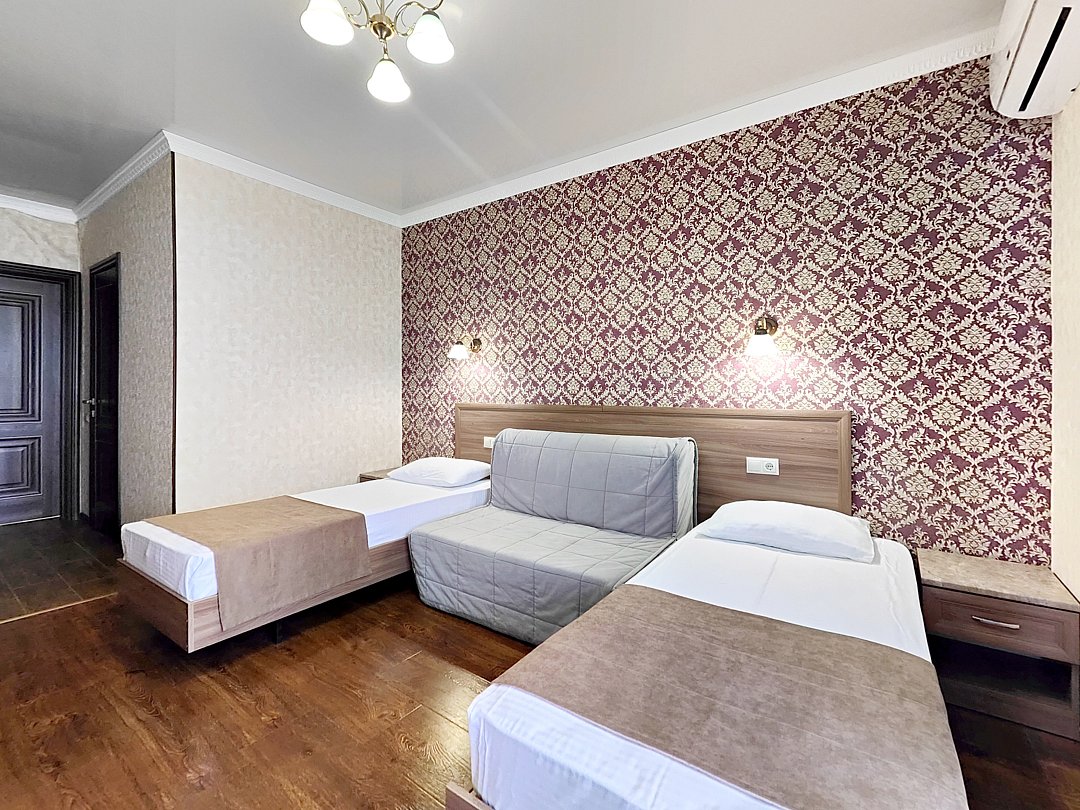 Люкс 4-местный 2-комнатный