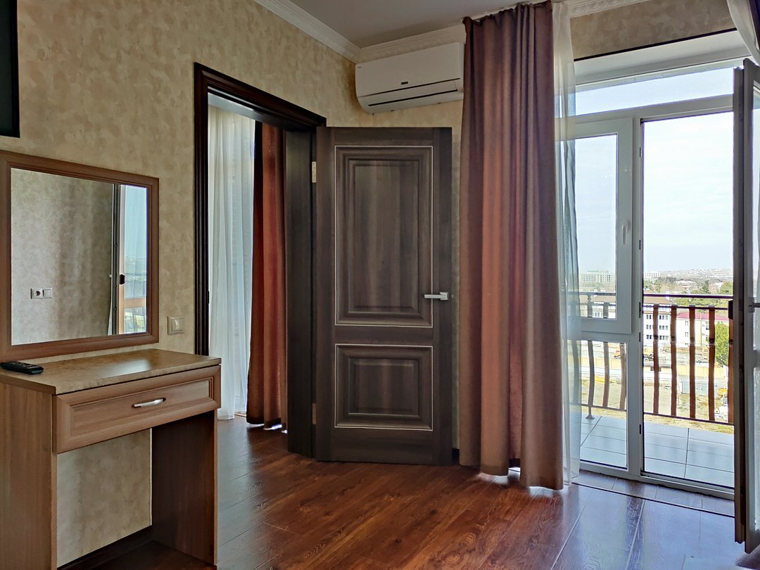 Люкс 4-местный 2-комнатный