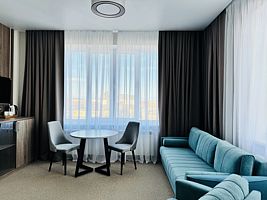 Люкс с балконом и с красивым видом из окна, Отель Sanitas Resort&SPA, Дербент