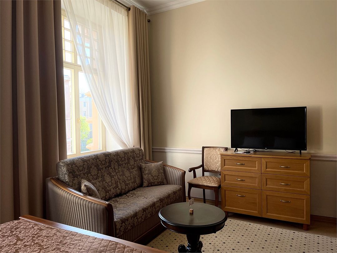 Полулюкс 3-местный (с гидромассажной кабиной)