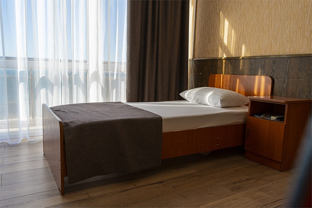 Полулюкс 4-местный 2-комнатный (вид на море)