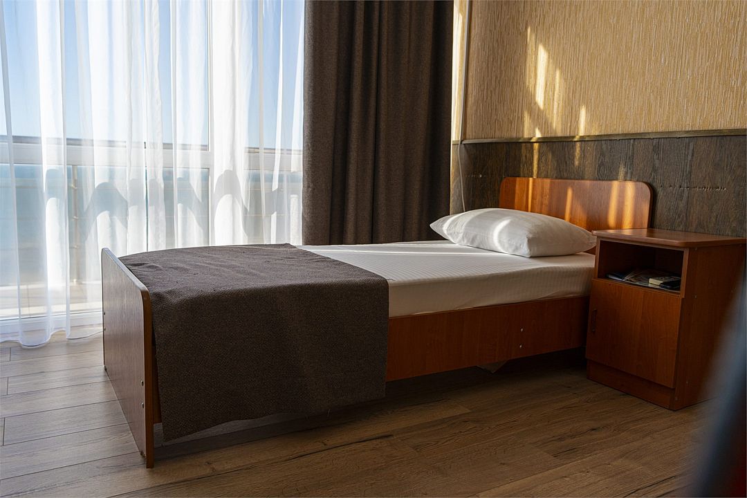 Полулюкс 4-местный 2-комнатный (вид на море)