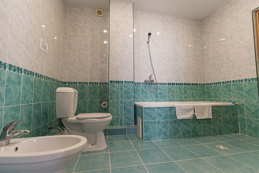 Полулюкс 4-местный 2-комнатный (вид на море)