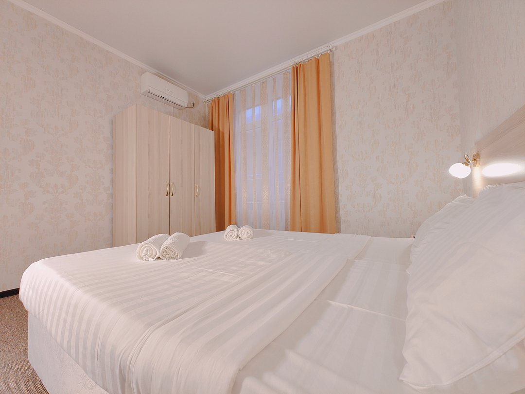 Апартаменты 8-местный 4-комнатный (панорамный вид на море)