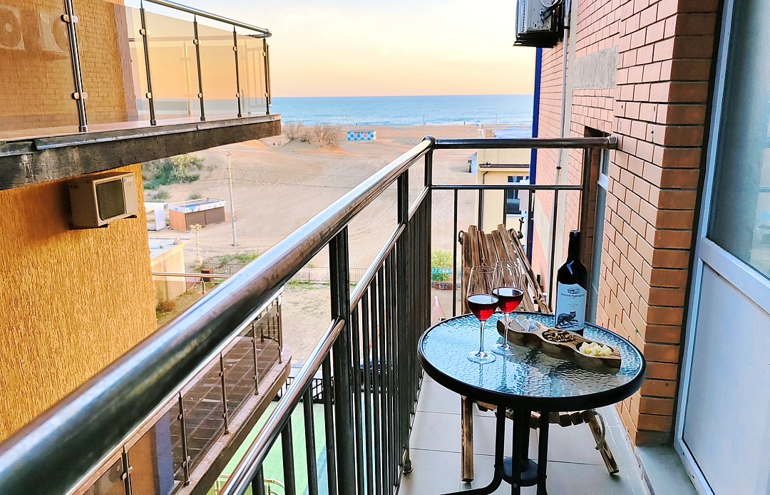 Комфорт 2-местный (боковой вид на море)