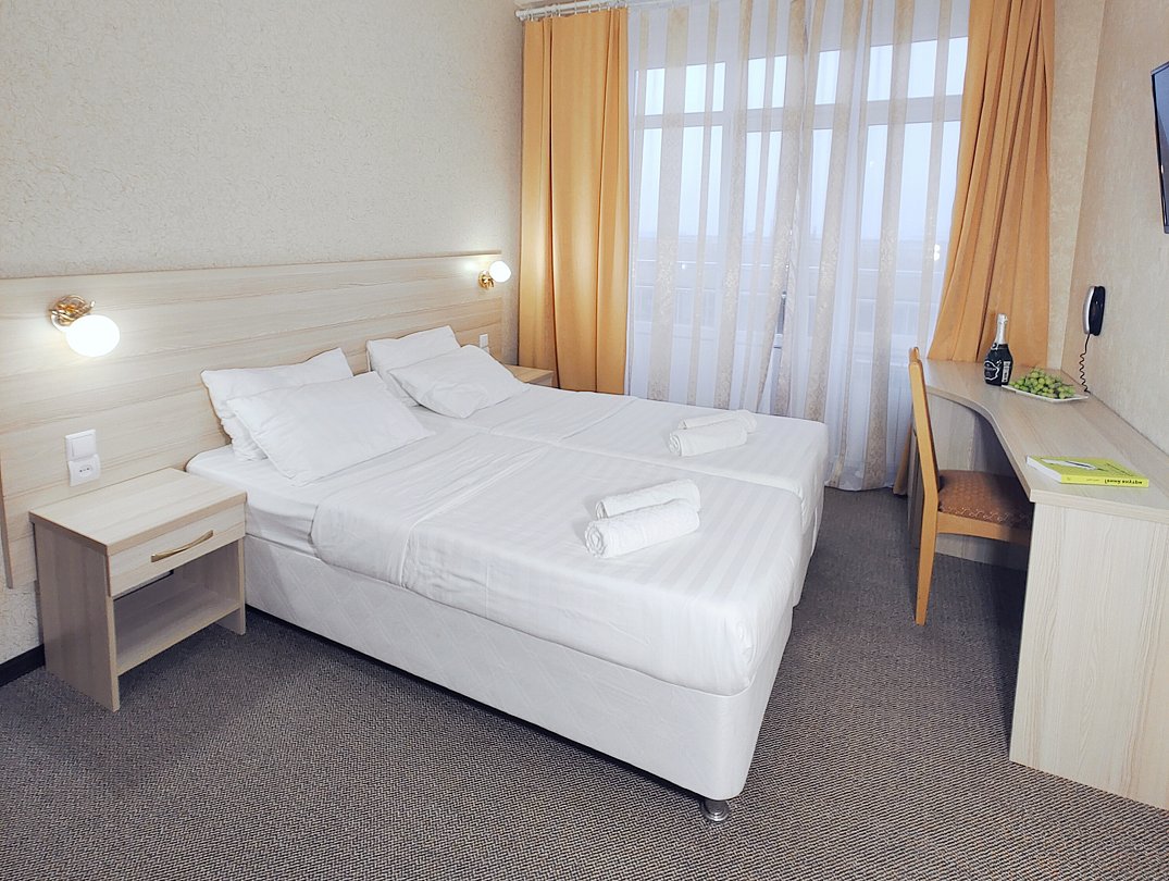 Комфорт 2-местный (боковой вид на море)