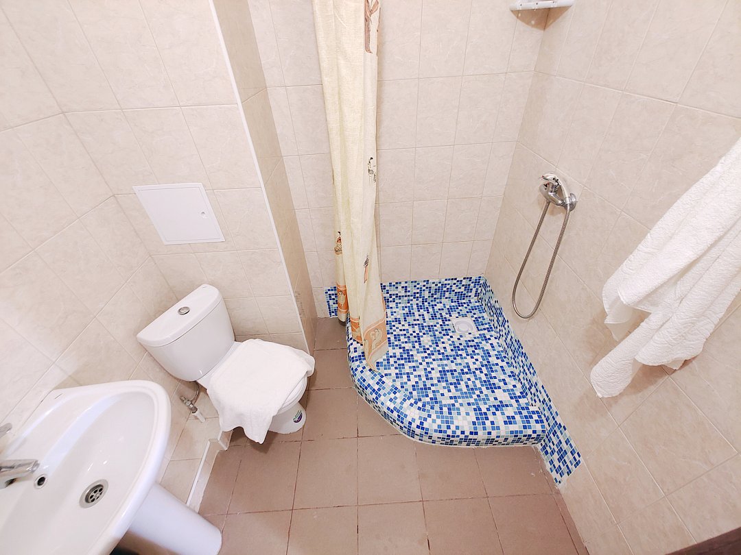 Комфорт 3-местный (боковой вид на море)