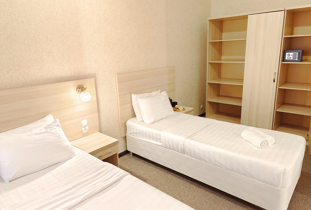 Люкс 4-местный 2-комнатный