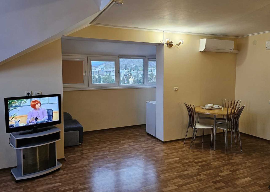 Люкс 3-местный 1-комнатный