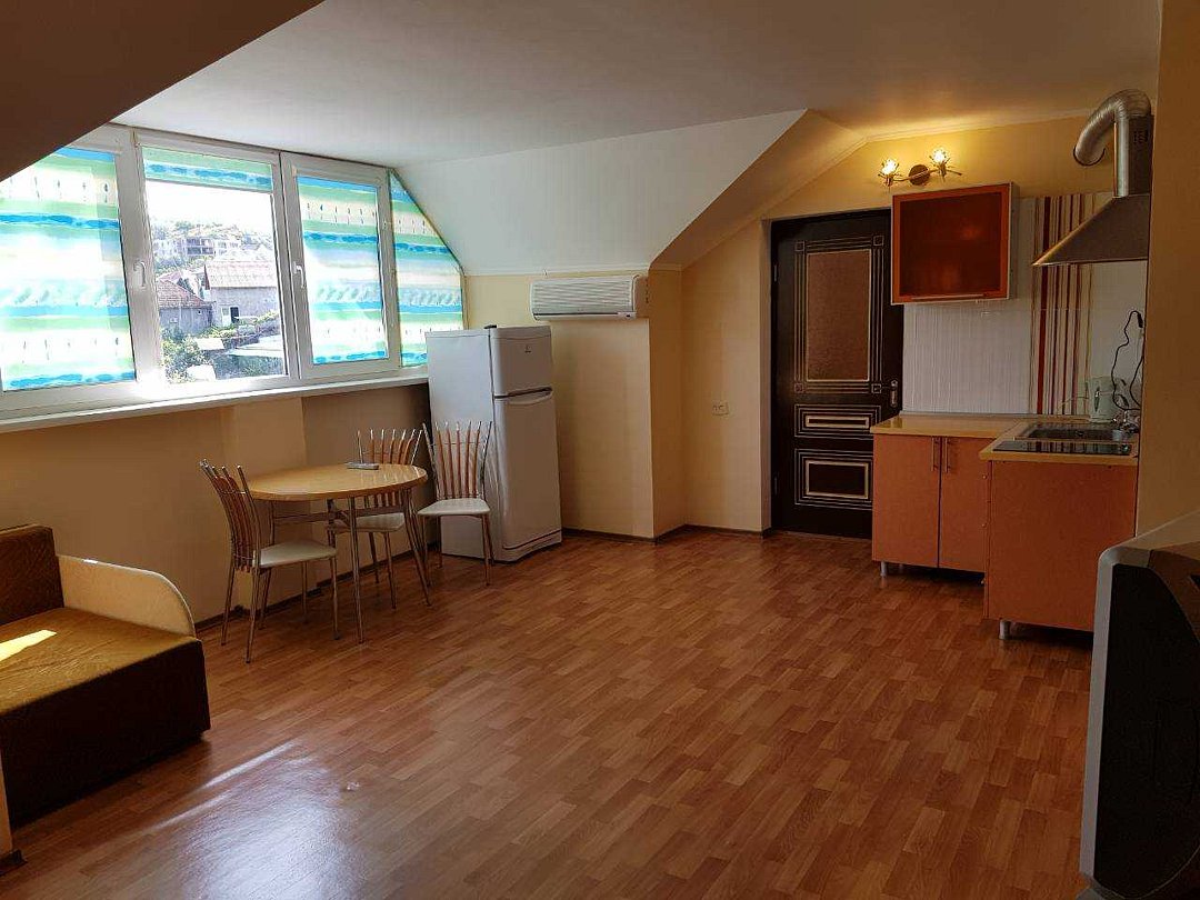 Семейный 4-местный 2-комнатный (с мини-кухней и лоджией)