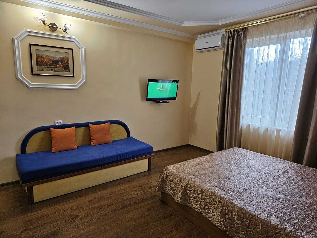 Семейный 4-местный 2-комнатный (с мини-кухней)