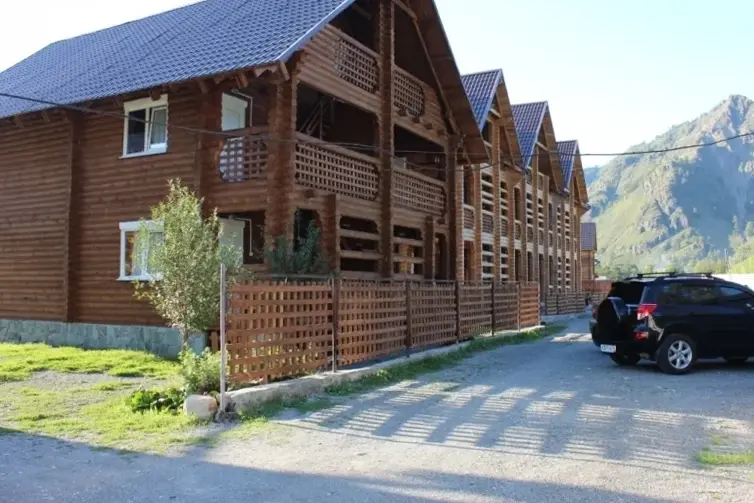 Гостевой дом Феникс в Узнезе, Горный Алтай (Республика Алтай), село Узнезя Чемал