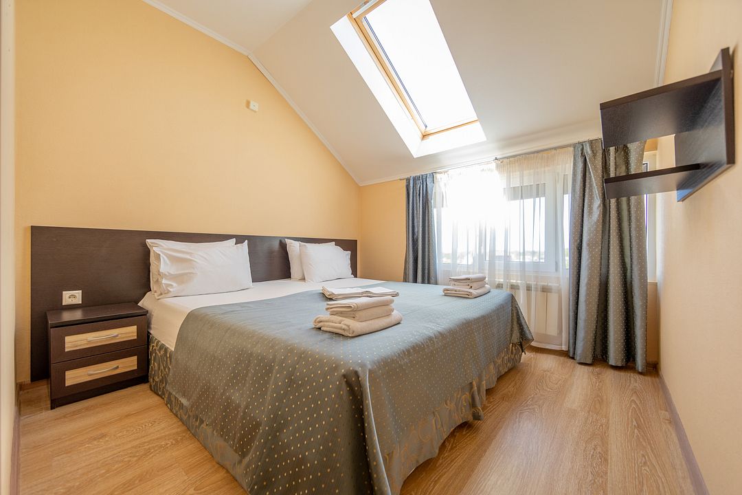 Семейный 2-местный 2-комнатный (без балкона)