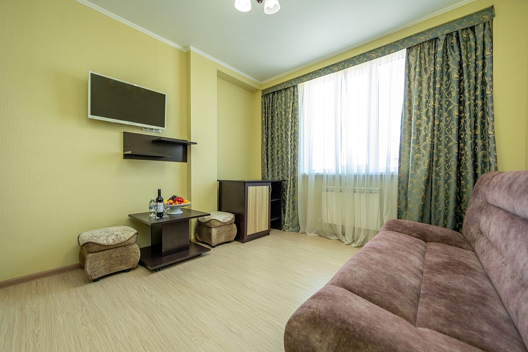 Семейный 2-местный 2-комнатный (с балконом)