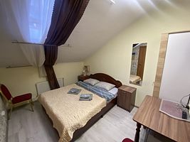 Двухместный номер эконом-класса  с одной двуспальной кроватью, с мансардными окнами, Отель Концерт на Таганской, Москва