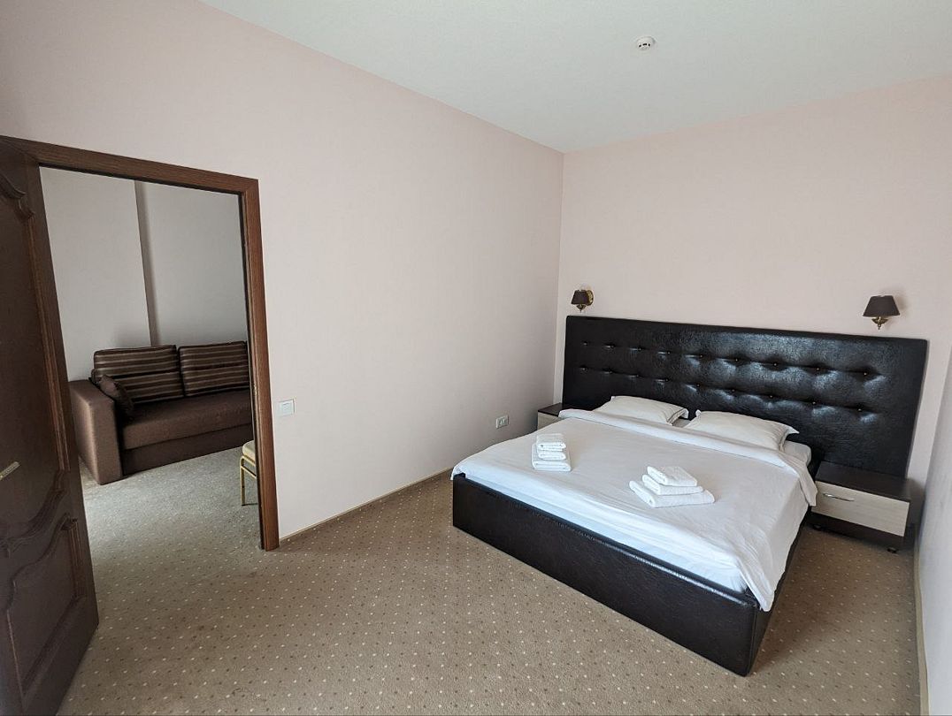 Люкс 4-местный 1-комнатный