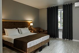 Стандарт, Гостиница Grand Villa 05, село Инчхе