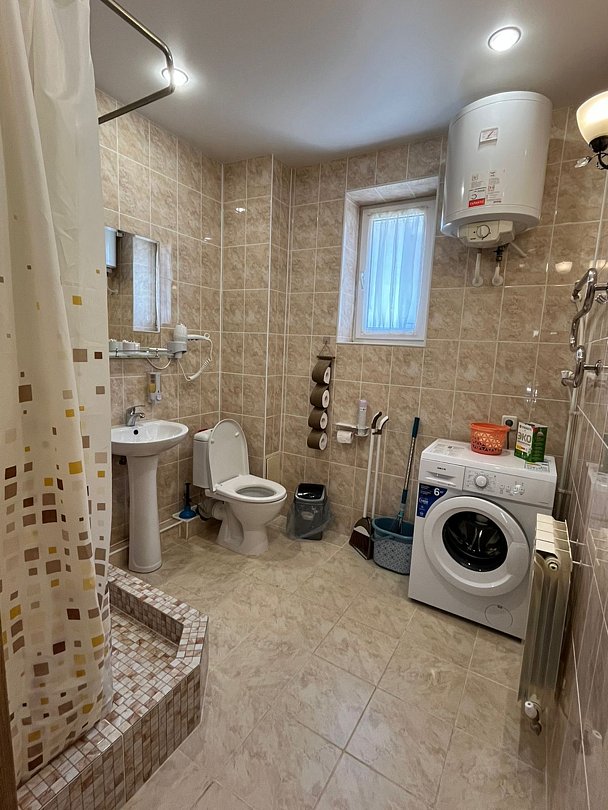 Полулюкс 6-местный 1-комнатный (вид на сад) №5