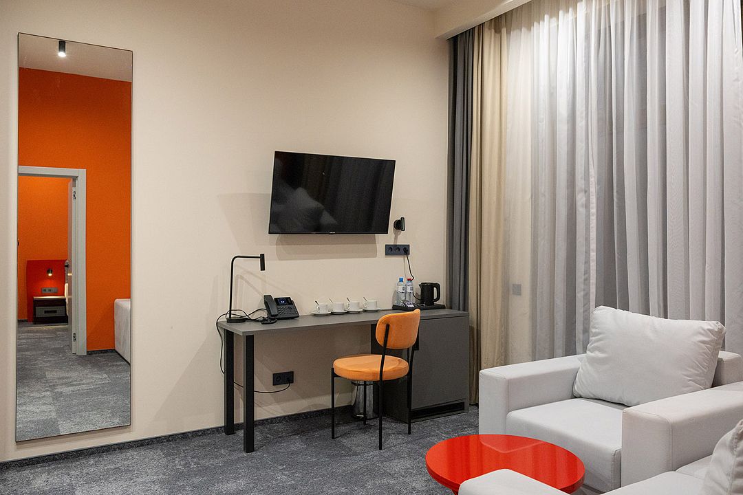 Люкс 2-местный 2-комнатный (с балконом)