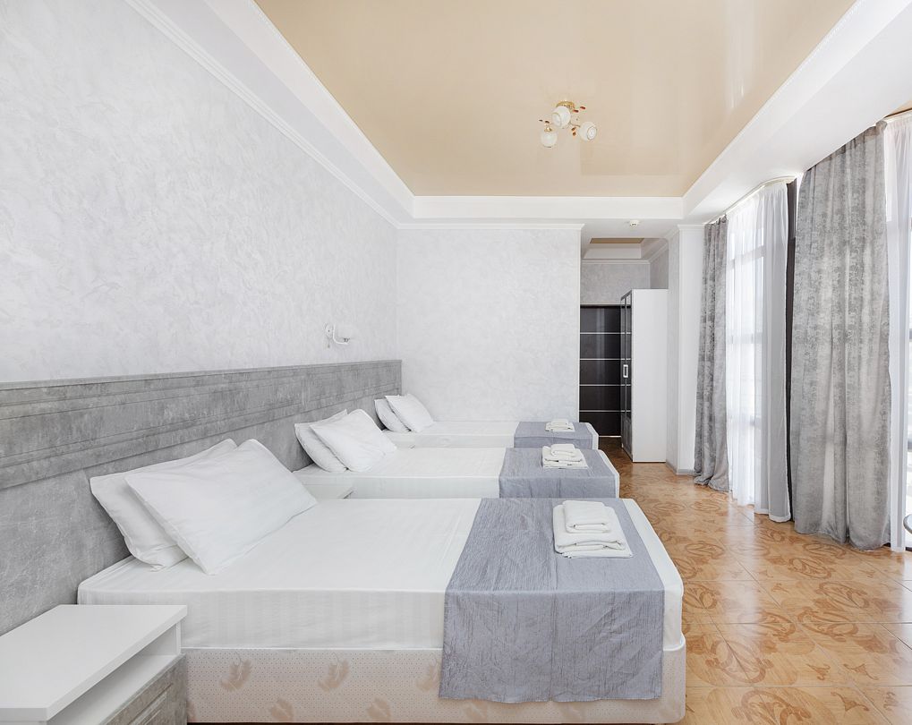 Стандартный Комфорт 3-местный (с балконом)