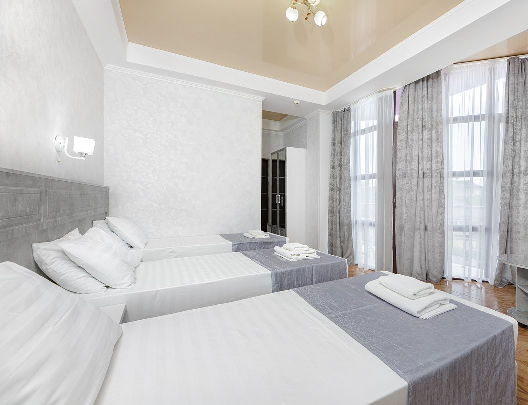 Стандартный Комфорт 3-местный (с балконом)