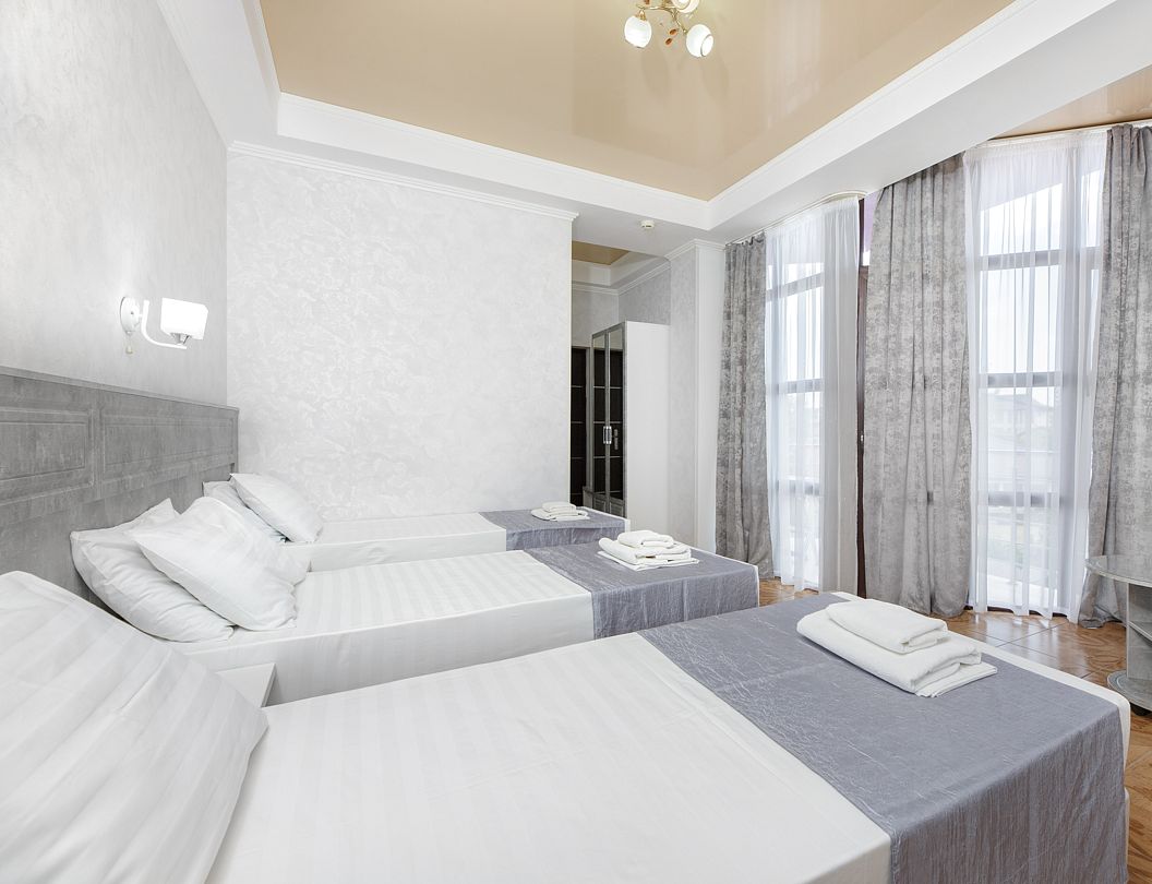 Стандартный Комфорт 3-местный (с балконом)