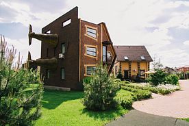 Дом перевертыш 2 э.цел., Загородный отель Лачи, Лужки