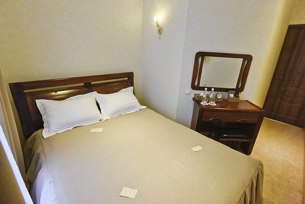 Дом Перевертыш 2-местный 1-комнатный 2 этаж (целиком)