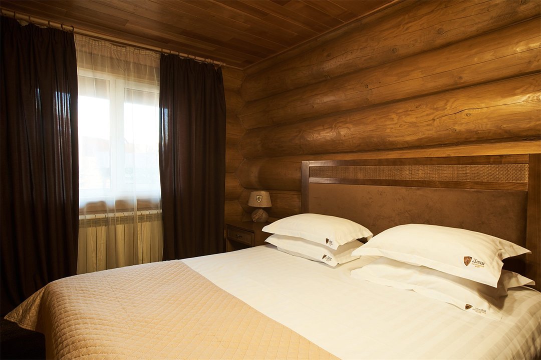 Коттедж 8-местный 5-комнатный (Берлога)