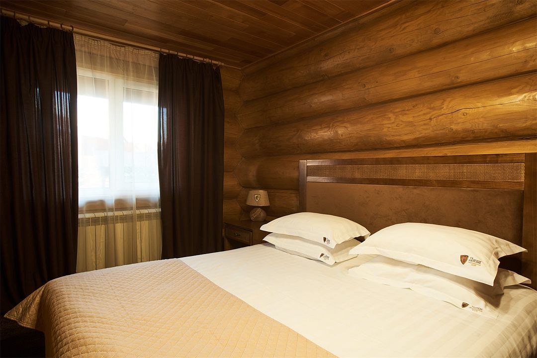 Коттедж 8-местный 5-комнатный (Берлога)