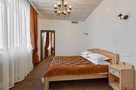 Номер Ул. Семейное купе, Загородный отель Лачи, Лужки