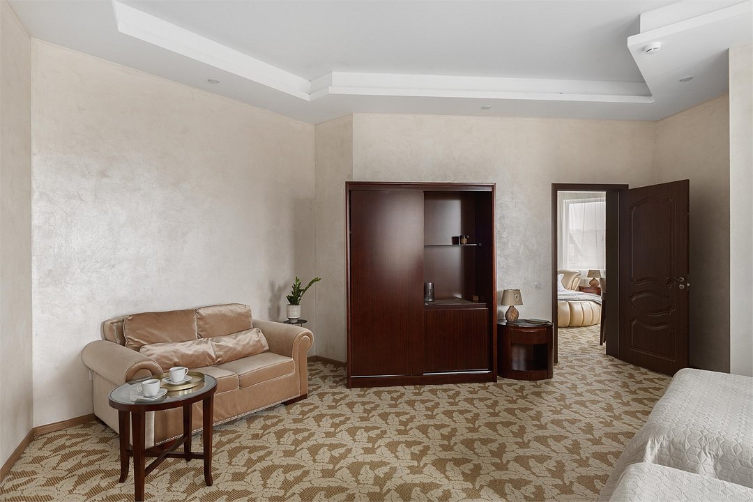 Семейный Семицветик 4-местный 2-комнатный (в Бревенчатом доме, TWIN)