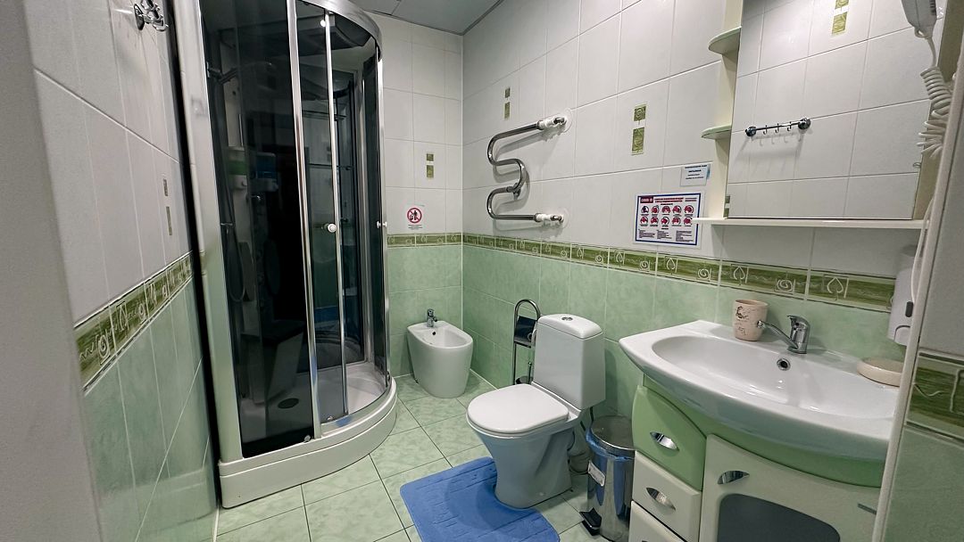 Люкс Семейный 2-местный 3-комнатный с балконом №201 (корпус 1)