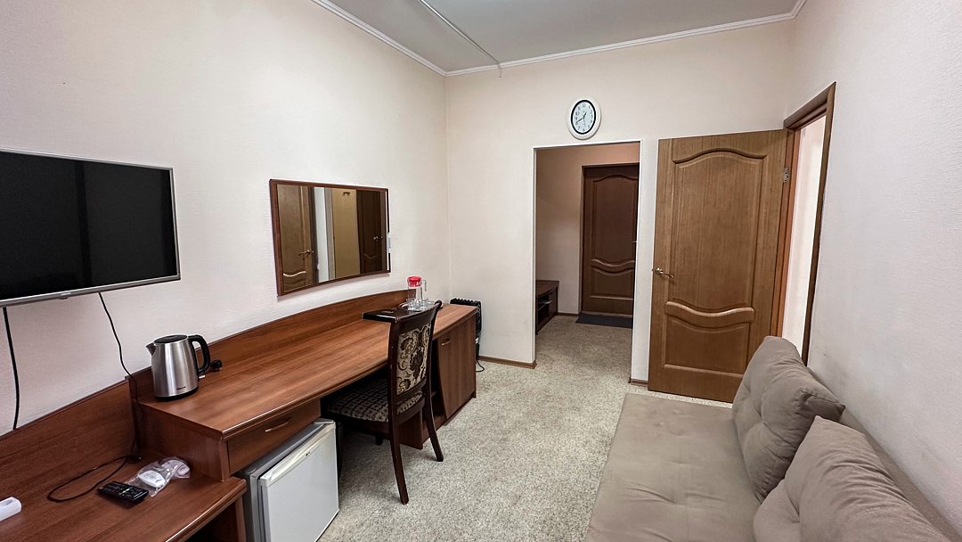 Полулюкс 1-местный 2-комнатный без балкона (корпус 2)