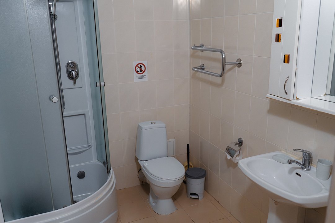 Полулюкс 1-местный 2-комнатный без балкона (корпус 2)