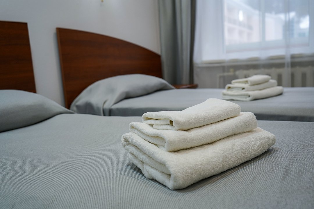 Полулюкс 2-местный 2-комнатный с балконом (корпус 2)