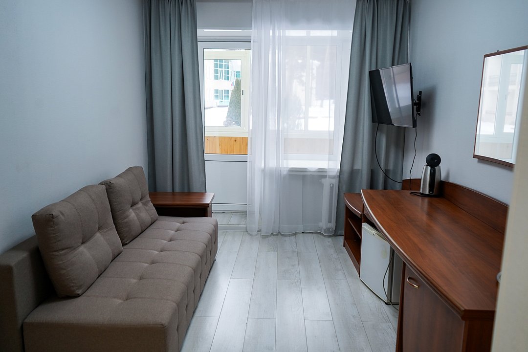 Полулюкс 2-местный 2-комнатный с балконом (корпус 2)