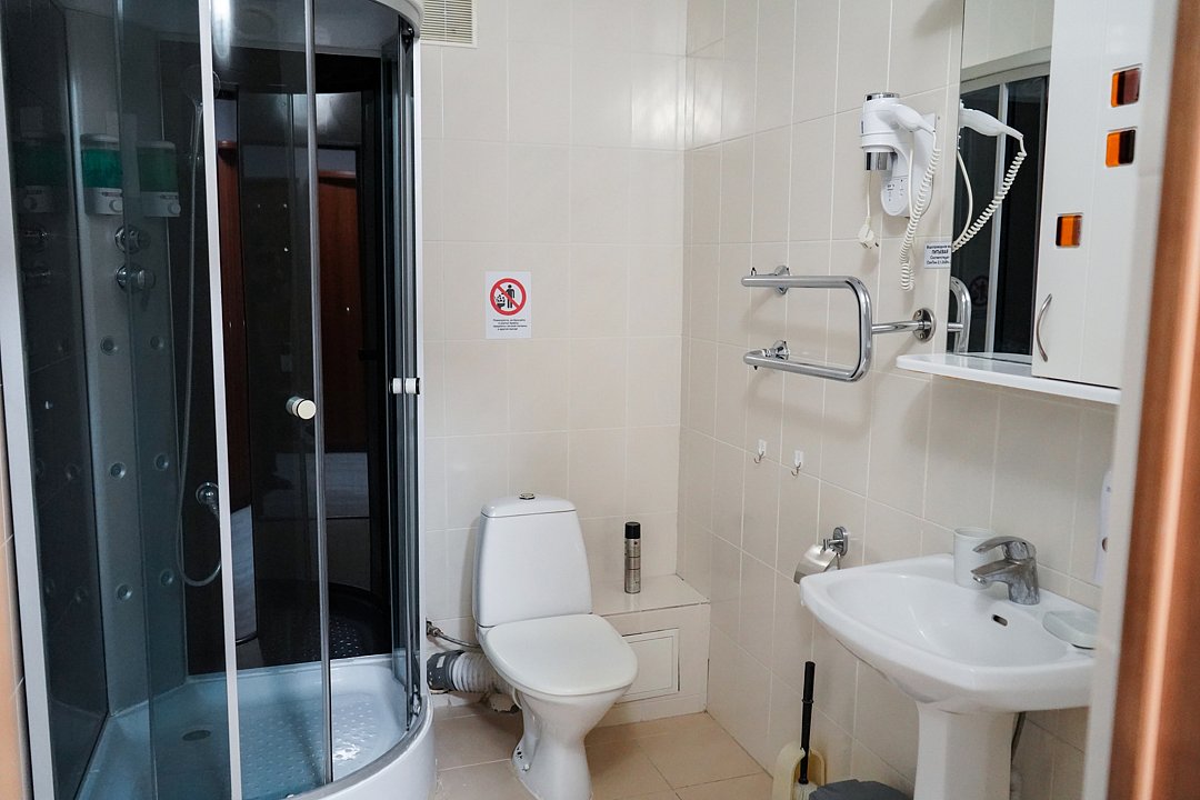 Полулюкс 2-местный 2-комнатный с балконом (корпус 2)