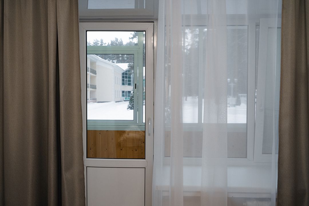 Полулюкс 2-местный 2-комнатный с балконом (корпус 2)