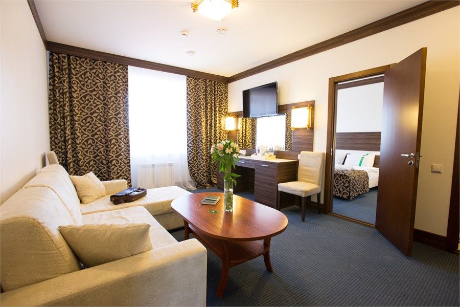 Сюит 2-местный