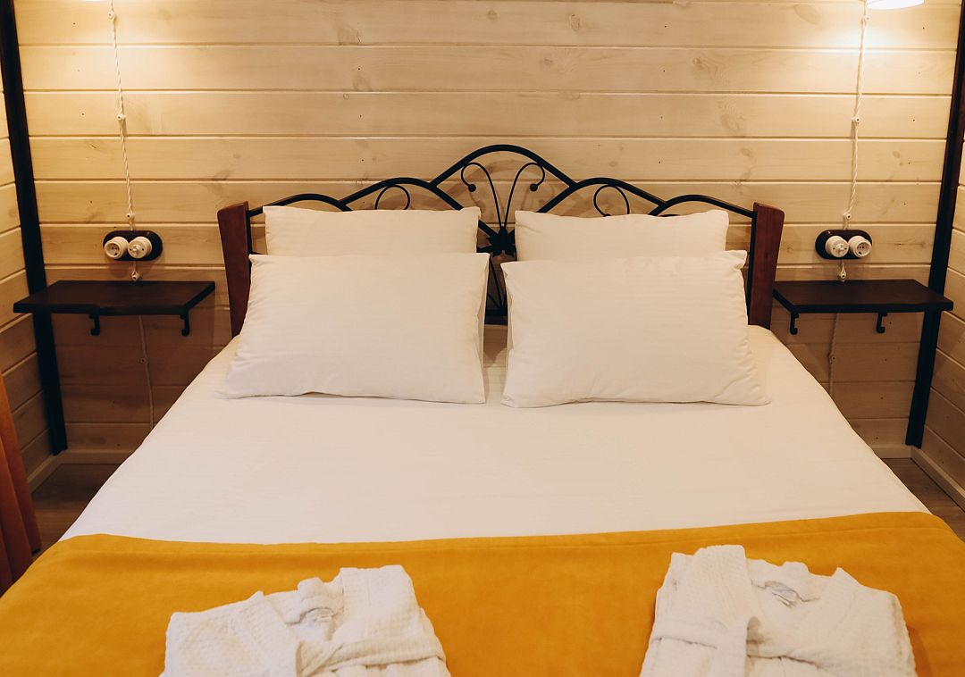 Барн 4-местный Лесной