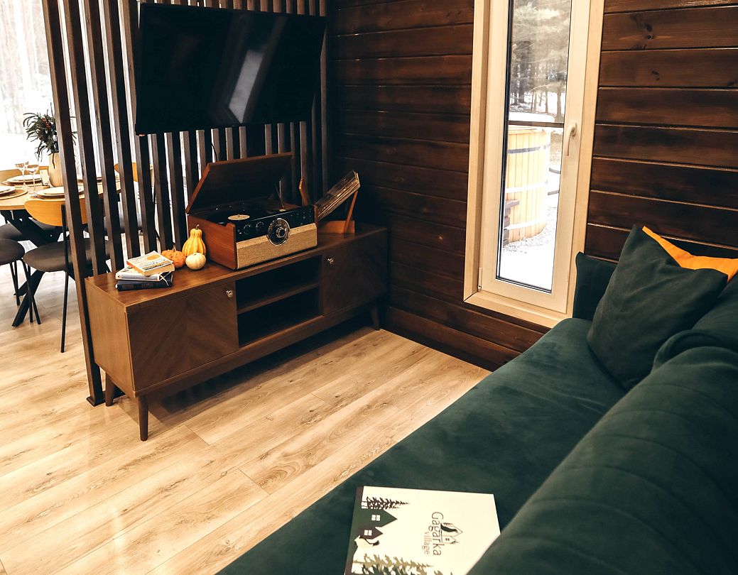 Барн 4-местный Лесной