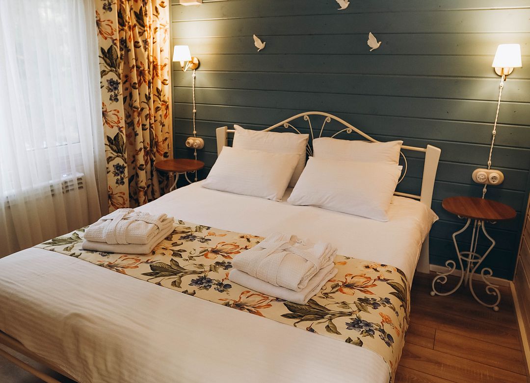 Барн 4-местный Солнечный