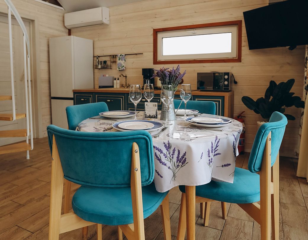 Барн 4-местный Солнечный