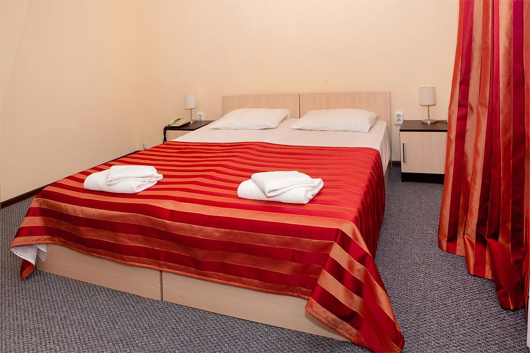 Стандартный 2-местный (5 этаж)