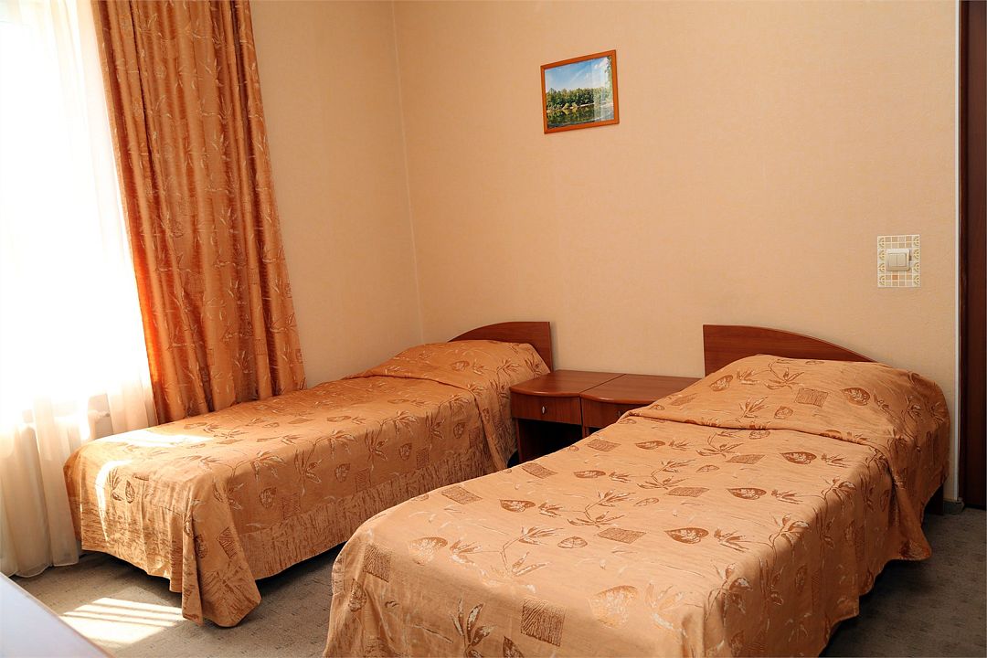 Номер 2-местный (с/у на этаже)