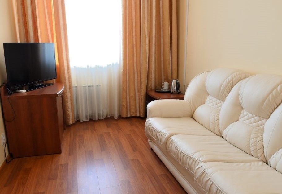 Джуниор сюит | Смирновъ, Свердловская область