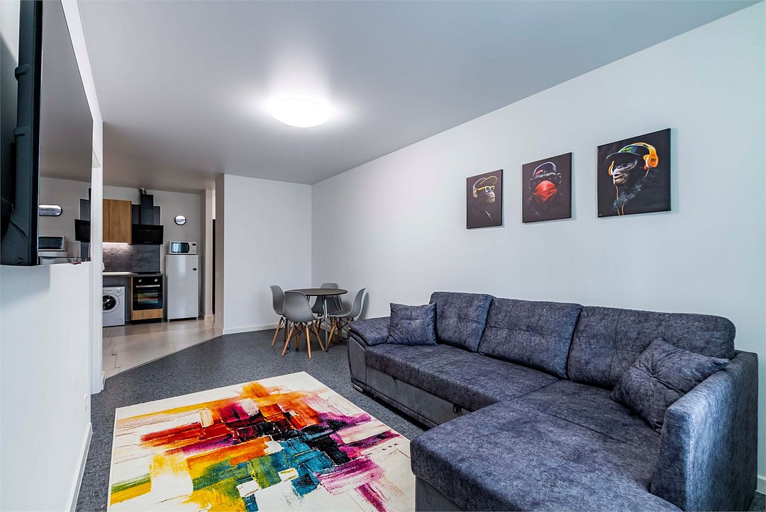 Студия 6-местный (86-6423)